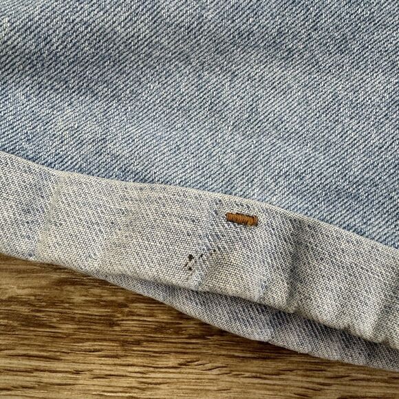 Vintage Levi Denim Jean Shorts Size Slim 14 mis - Picture 12 of 12